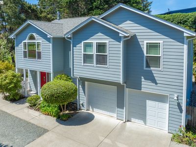 3956 Beach Loop Dr SW