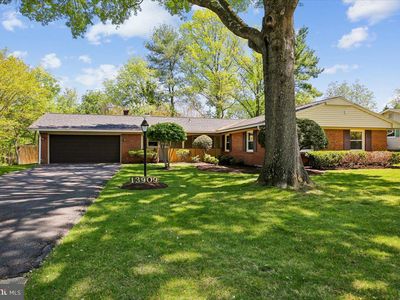 13909 Bethpage Ln