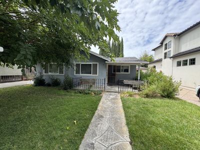 1325 Iris Ct