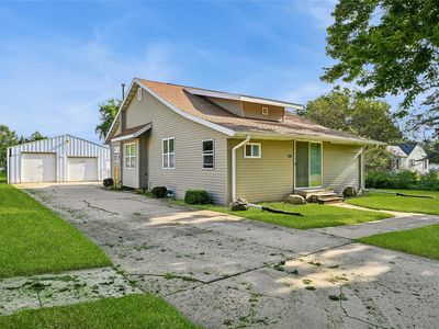 Property at 618 E Maple St, Central City, IA