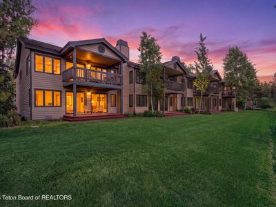 3920 N Pond Dr #10