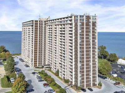 12900 Lake Ave APT 615