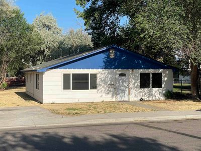 853 Wayne Ave