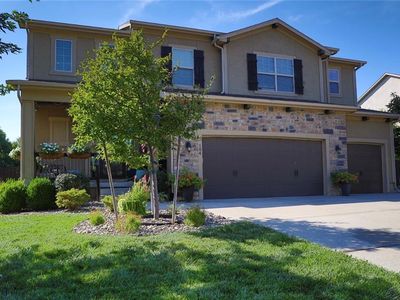 104 S Eastglen Dr