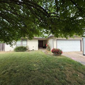 1905 Woodland Cir