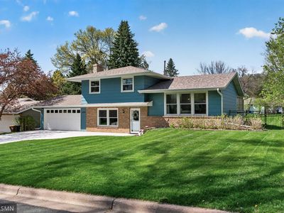 2479 Hillside Rd