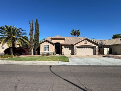 1400 W Mulberry Dr