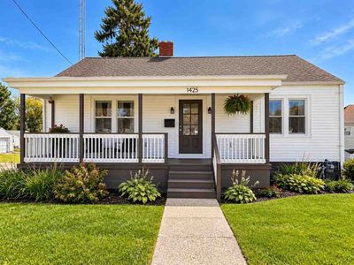 1425 W Main St
