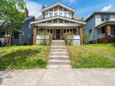 34 E Longview Ave