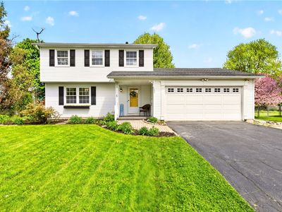 Property at 139 Heather Dale Cir, Henrietta, NY