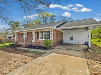 1355 Ebinport Rd