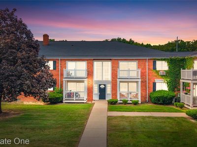 2405 Torquay Ave APT 207
