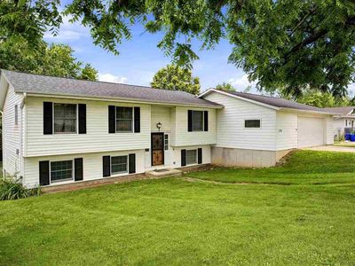 Property at 1356 Main St, Center Point, IA