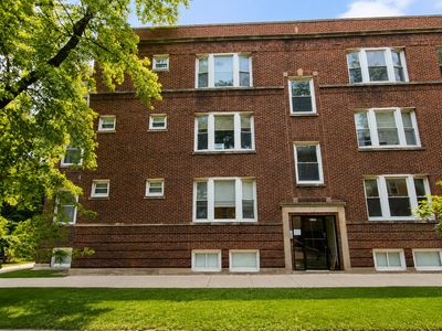 3105 W Argyle St Unit 1