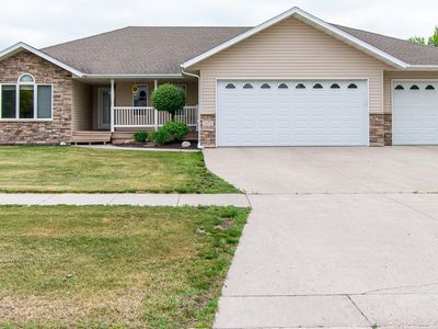 Property at 1172 Morningside Ct, Casselton, ND