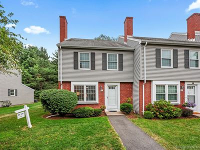 6 Barrington Drive APT A