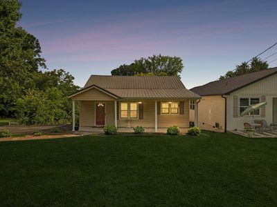 3317 Parker Ln
