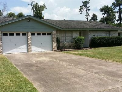 1916 Greenbriar Ave