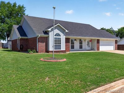 1602 Cottonwood Dr