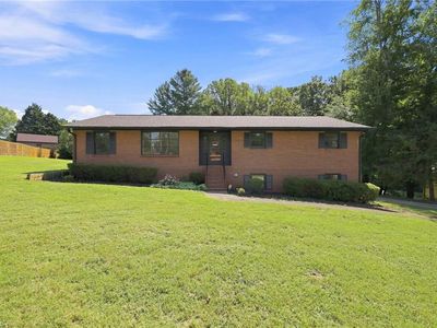 3539 New Walkertown Rd