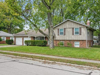 856 Barlow St