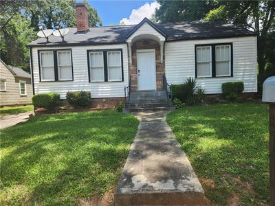 1461 Clermont Ave