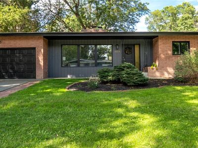 2115 Mariposa Ln
