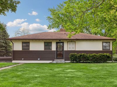 868 Oakwood Dr