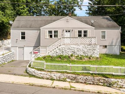 80 Niagara Street