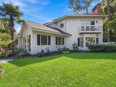 11 Dolphin Point Lane