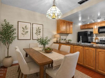 213 Roundtree Ct