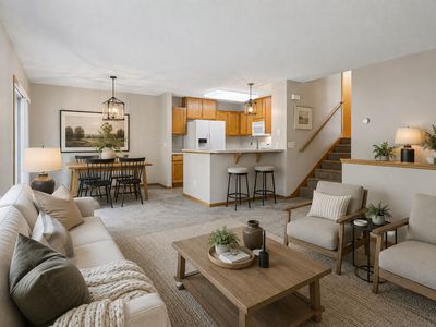 2085 Saint Johns Ct