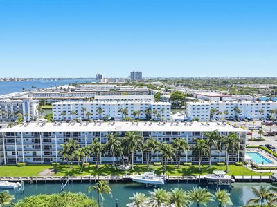 109 Paradise Harbour Boulevard #203