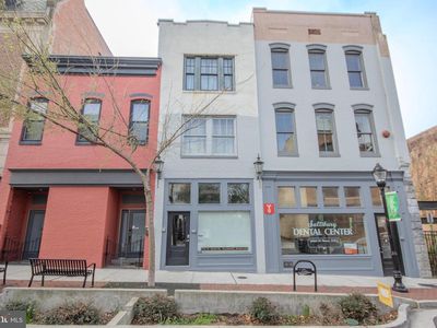 224 W Main St APT 202