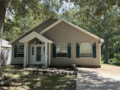 3696 City Dr