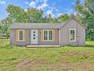 Property at 221 E 2nd St, Halstead, KS
