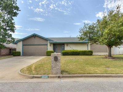 6606 NW 95th St