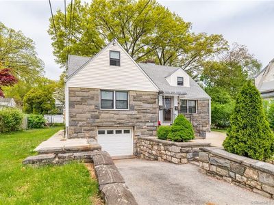21 Hirsch Road