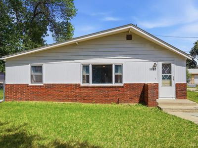 1002 Haines Ave