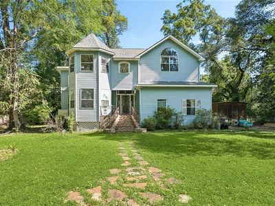 130 Elm St