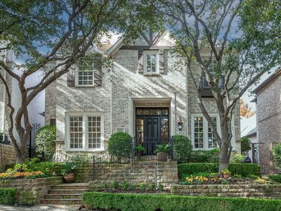 12215 Park Forest Dr