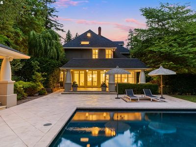 11061 S Esquiline Ave