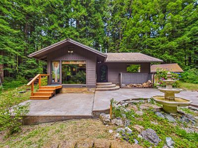 1360 Patricks Point Dr