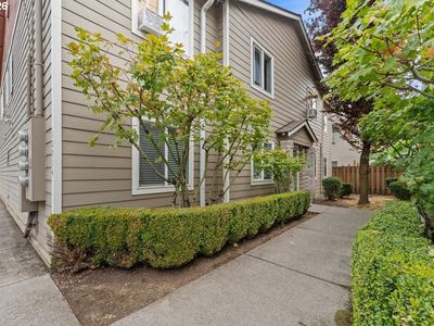 12014 SE Bush St APT A