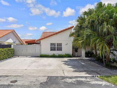 125 SW 116th Ct