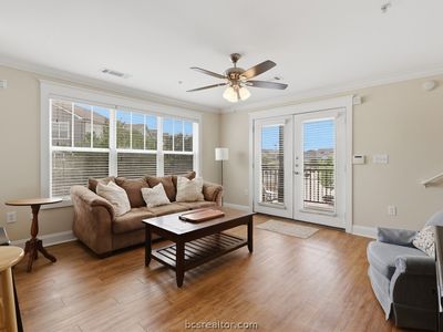 1725 Harvey Mitchell Pkwy S APT 1830