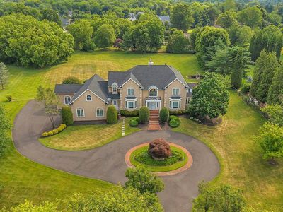 735 Hartford Rd