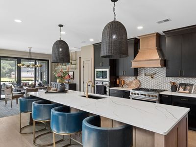 806 Cambridge Cir