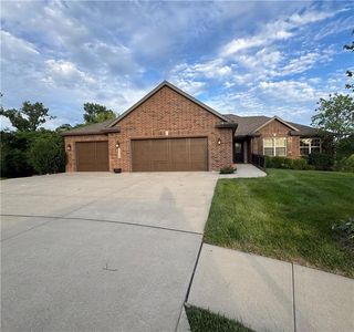 3109 N 109th Ter