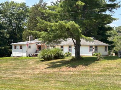 58 Pond Ln
